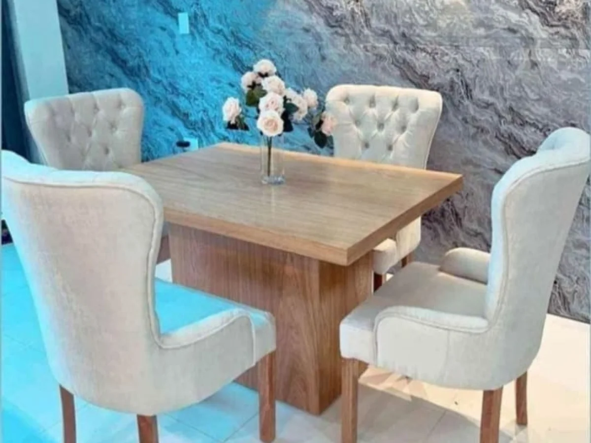 Elizabethan Deep Button Dining Chair