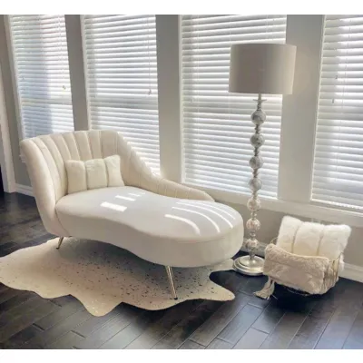 Cheila Chaise Lounger